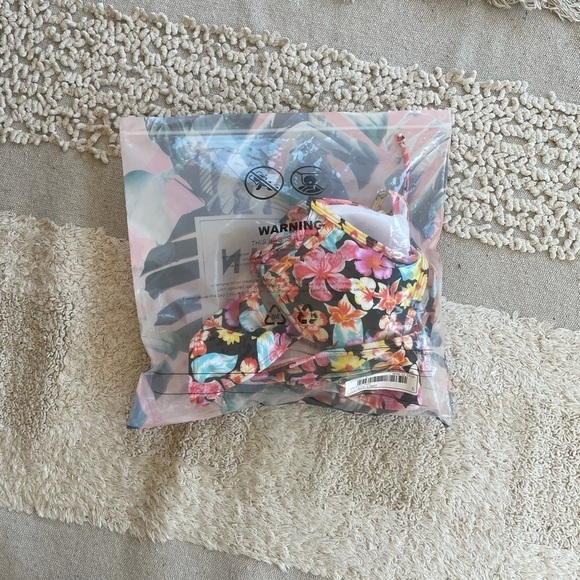 NEW Floral Halter Bikini Swimsuit  - S - Picture 16 of 16